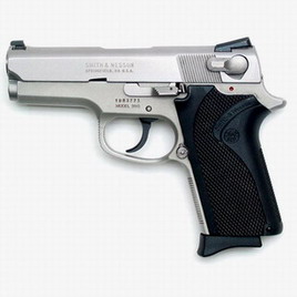 S & W 3913 9 mm Pistol