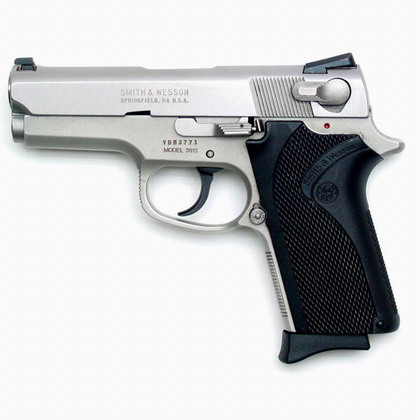 S & W 3913 9 mm Pistol